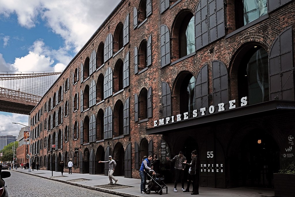 Shopping and restaurants in Empire Stores